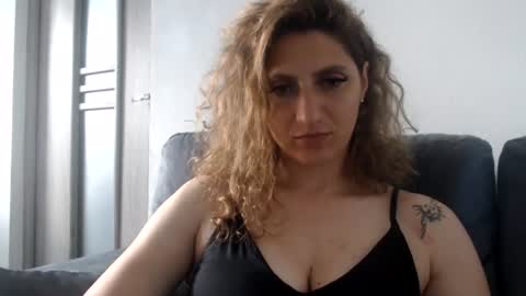 akyragrace online show from June 20, 2:42 pm
