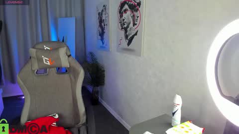 Al1ice online show from March 18, 9:25 am