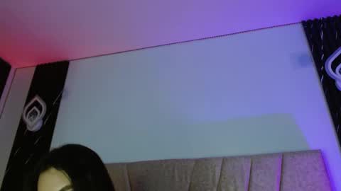 Snapshot of alahia_sweet_official chatting on October 6, 8:24 pm Alahia sweet official online show from October 6, 8:24 pm