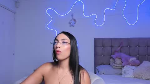 Alaia Alegria online show from July 10, 11:26 pm