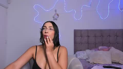 Alaia Alegria online show from July 2, 10:16 pm