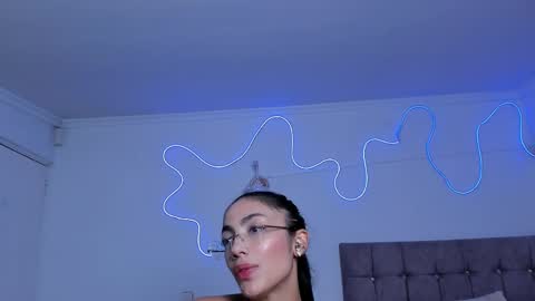 Alaia Alegria online show from April 30, 10:14 pm