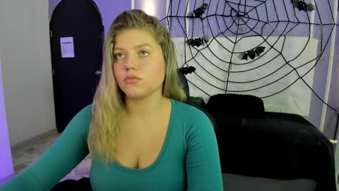 Alaia online show from November 3, 1:26 pm