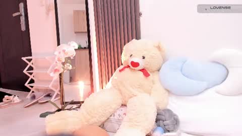     online show from July 18, 7:16 pm