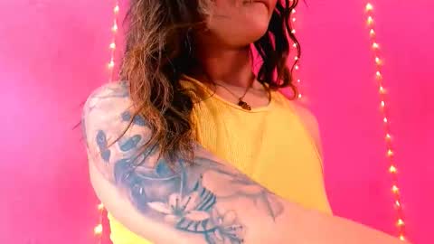  Alaiia  online show from March 7, 7:32 pm