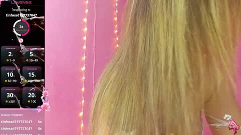 Snapshot of alaiia_rosse chatting on February 22, 9:53 pm  Alaiia  online show from February 22, 9:53 pm