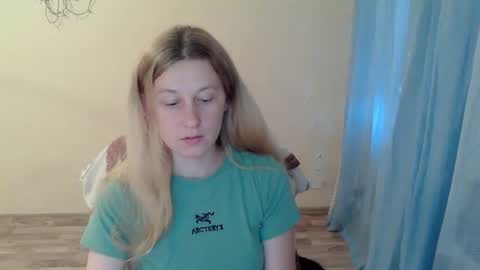 Anna online show from June 26, 1:23 pm