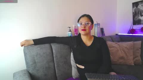 Alana  online show from March 3, 7:42 pm