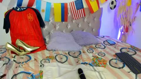 alana_vega69 online show from July 16, 3:49 pm