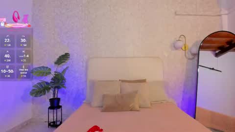 alannarouge online show from July 28, 11:39 am