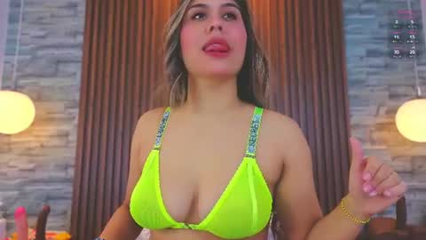 alannavidal online show from June 30, 3:17 am