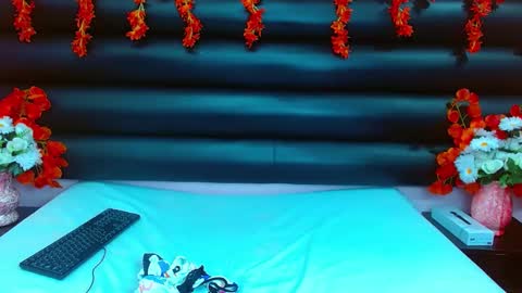 AlaSmith  online show from February 5, 2:19 am