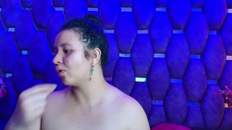 AlaSmith  online show from June 5, 2:48 am