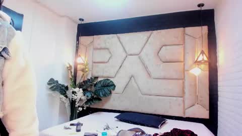 aleja__slav3 online show from August 1, 10:56 pm