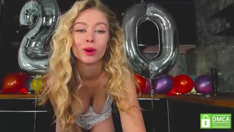Snapshot of aleksa_cutie chatting on October 11, 10:09 am aleksa_cutie online show from October 11, 10:09 am