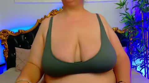 alesha_arabian_ online show from August 3, 7:08 pm