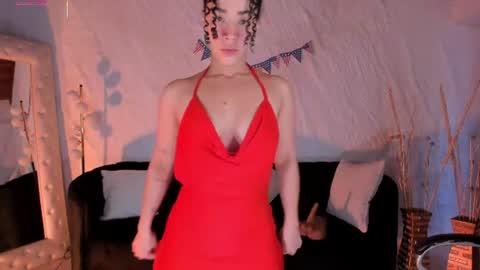 ALESSA ROMERO  online show from July 4, 8:27 pm