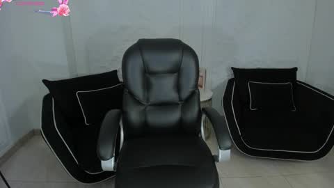 ALESSA ROMERO  online show from November 26, 7:59 pm