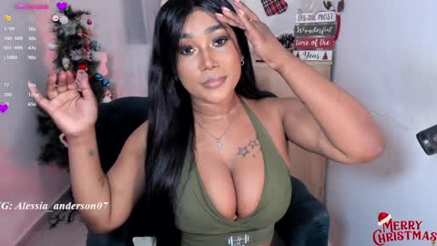 Snapshot of alessia_anderson07 chatting on December 28, 5:23 am Yy online show from December 28, 5:23 am