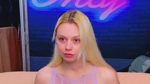alessiacroft online show from June 15, 4:12 am