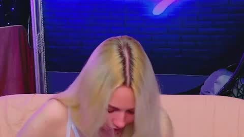 alessiacroft online show from June 11, 4:42 am