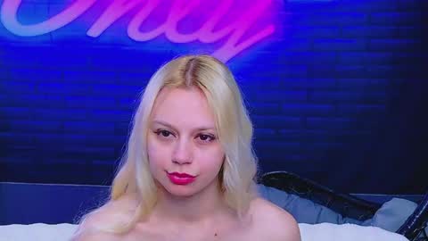 alessiacroft online show from May 3, 4:16 am