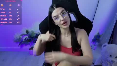 Ale online show from July 8, 8:33 pm