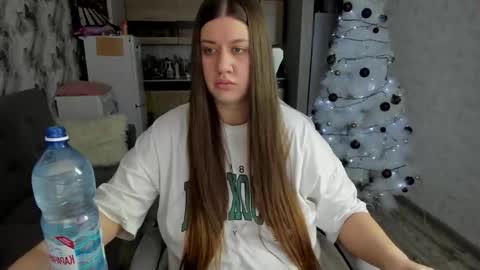 Aletta Oushen online show from December 22, 9:01 am