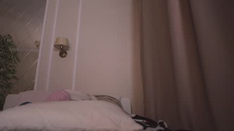 Little Duck homie online show from November 16, 5:35 pm