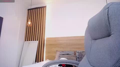 Alexa Forbes online show from July 25, 4:19 am