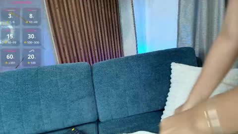 alexa_foxx27 online show from May 4, 7:39 pm