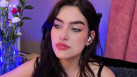 Alexa Thaylor online show from February 26, 8:08 pm