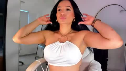 alexa_tobar online show from June 12, 9:01 pm