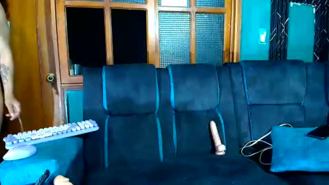 Alexa  y tom online show from July 27, 2:08 am