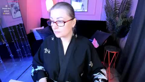 Alexandra online show from April 15, 8:42 pm