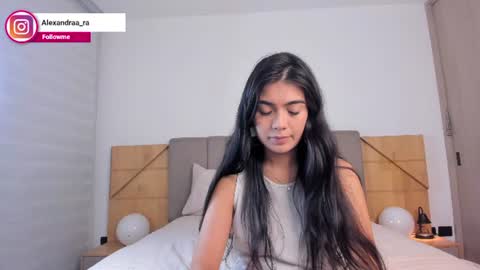 Alexandra Rodriguez online show from June 17, 1:29 am