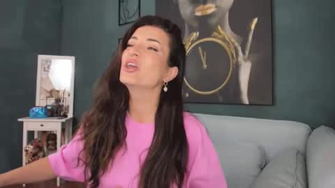 AlexaNikole online show from April 23, 12:29 pm