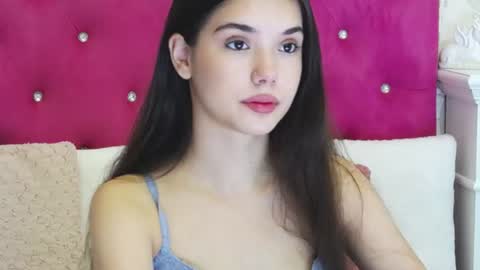 alexisdevine online show from July 7, 4:37 am
