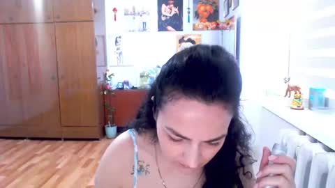 AlexisMillers online show from June 14, 8:47 am