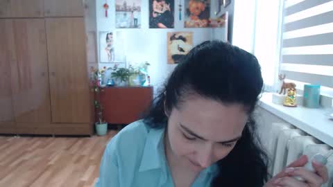 AlexisMillers online show from June 7, 11:06 am