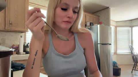 alexispaige06 online show from June 20, 8:45 pm