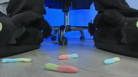 aleya_black online show from May 23, 3:49 am