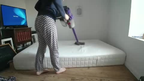 Alice online show from February 19, 7:28 am