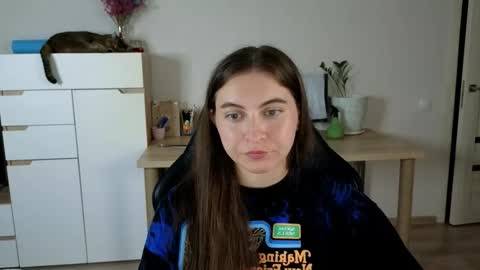 Alice online show from September 9, 4:51 pm