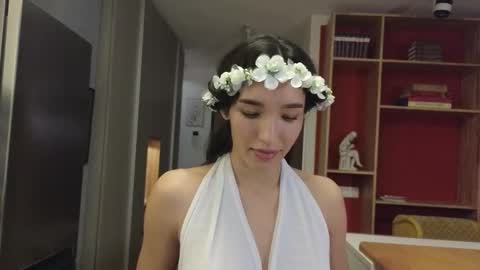 A R Y A  T I A online show from February 14, 5:46 pm