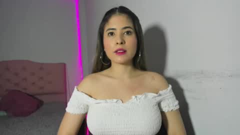 alice_cespedes online show from March 11, 10:42 pm