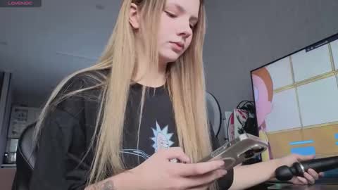 My name is Alice find out about me in the Fansly  online show from October 24, 11:50 am