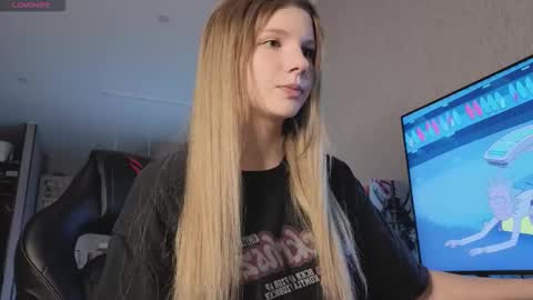 My name is Alice find out about me in the Fansly  online show from October 26, 2:45 pm