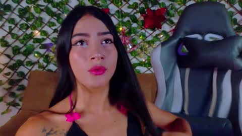 alice_rous21 online show from December 15, 1:38 pm