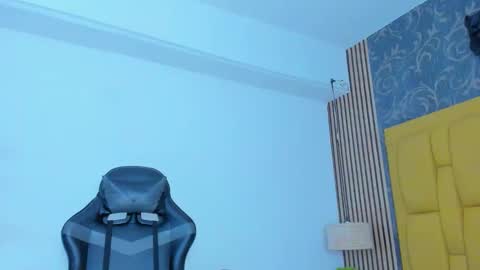 alice_rouusse online show from March 13, 7:26 pm